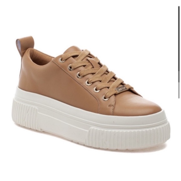 NWT J/SLIDES WEST Nude Leather Sneaker - Picture 2 of 15